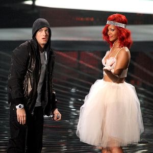Eminem Live at VMA 2010 005 with Rihanna