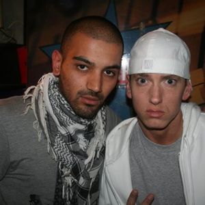 Eminem with People 001