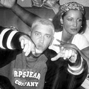 Eminem with People 032