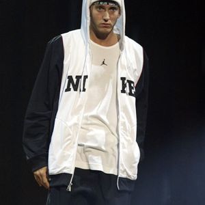 Eminem Live at MTV EMA 2002 002