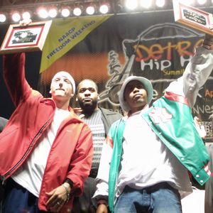 Eminem and Nas at the Detroit Hip-hop Summit 2003 002