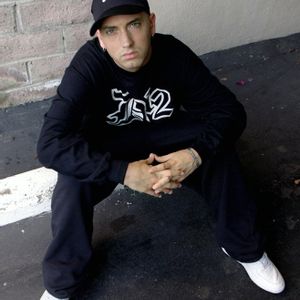 Eminem photoshoot by Gary Friedman 01 Nike Cap and D12 Sweater